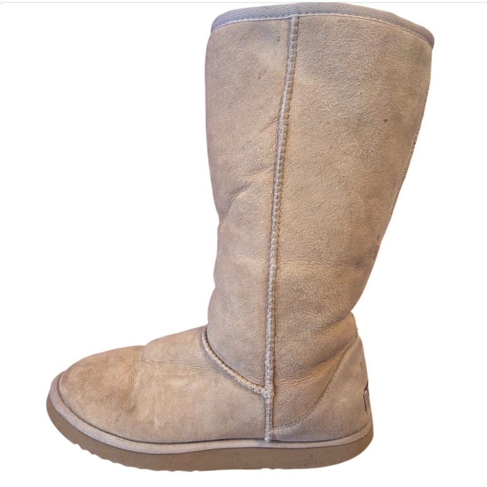 UGG Suede Classic Tall Boot Women’s Size 7